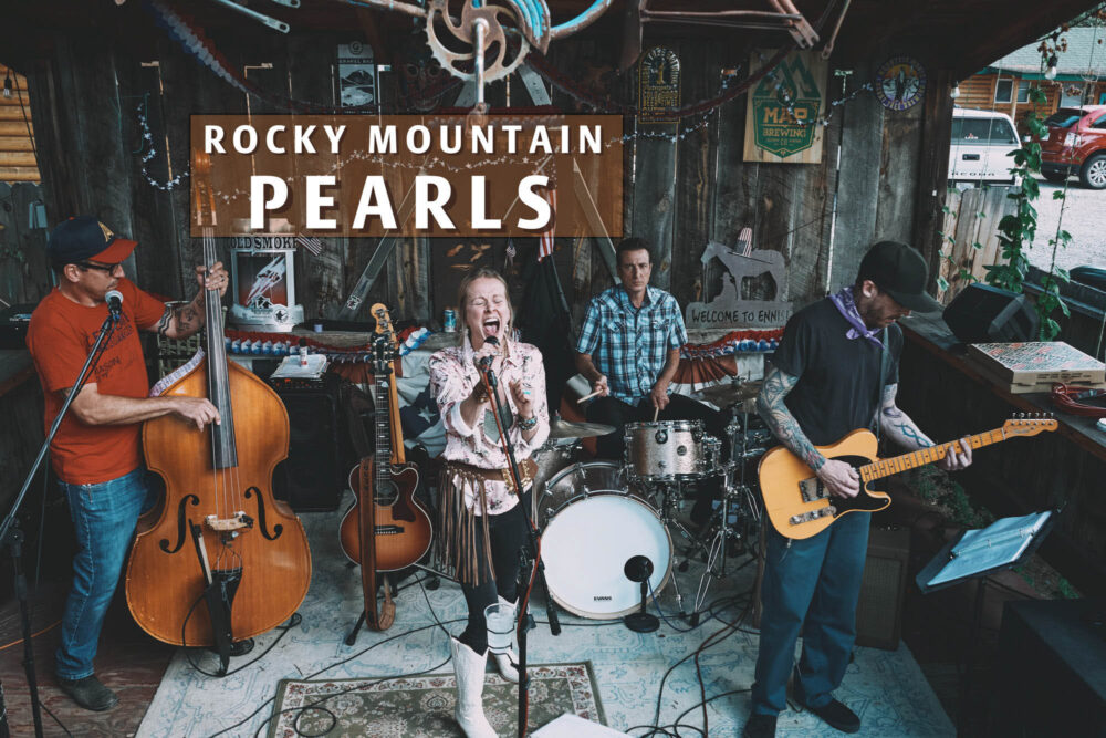 Live Montana Country Music by the Rocky Mountain Pearls.